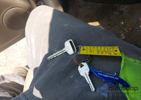 2000 Toyota 4Runner Sr5 V6 from USA, damaged, VIN JT3GN86R6Y0149405